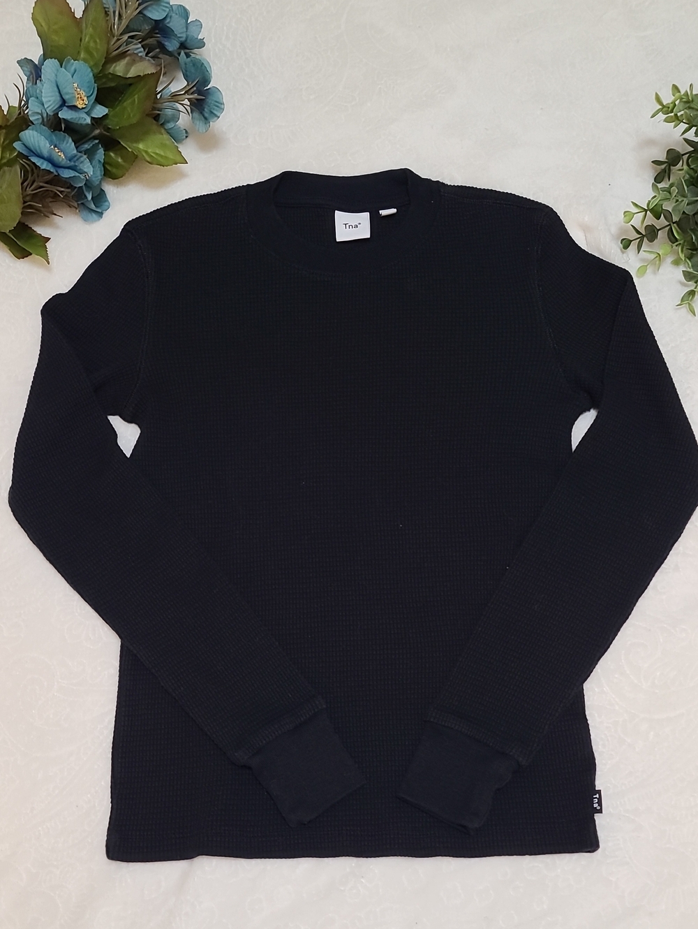 TNA Aritzia Black Waffle Knit Long Sleeve Thermal Top Layering